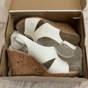 St. John’s Bay White Wedges